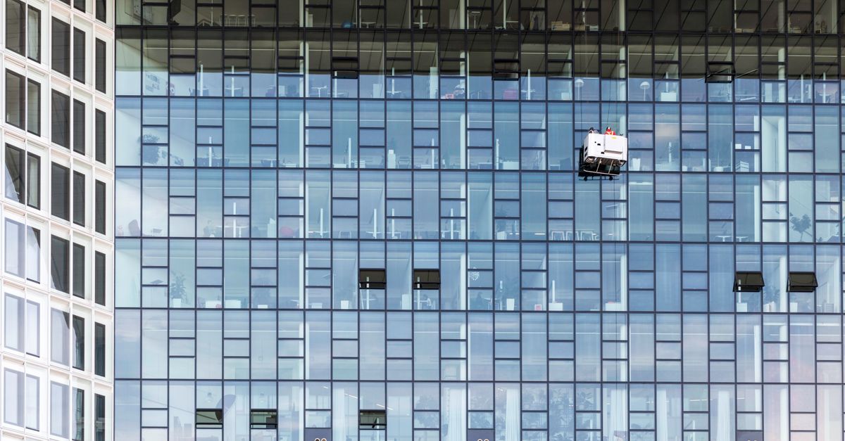Conducting Risk Assessments for High-Level Window Cleaning