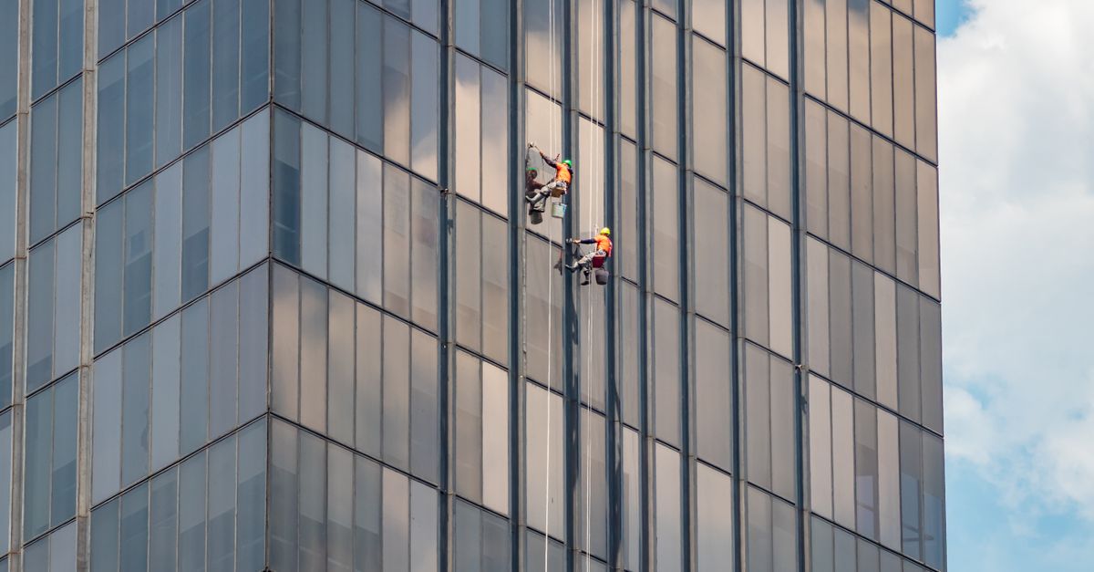 Ensuring Quality Control in High-Rise Window Cleaning Services