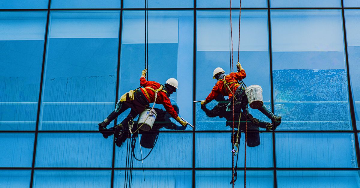 The Impact of Water-fed Pole Systems on Cleaning Efficiency and Time Management