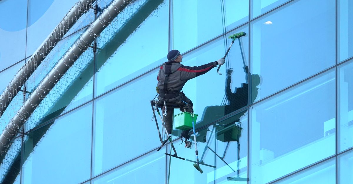 The Role of Quality Assurance in High-Rise Window Cleaning