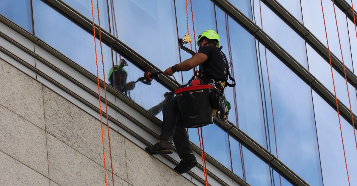 Understanding the Benefits of Water-fed Pole Systems in Window Cleaning